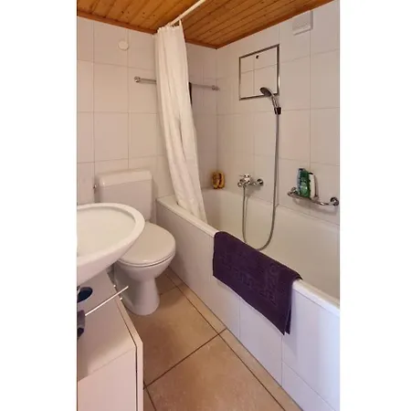 Wonderful Apartment-2 Rooms-living Room- Garden Terrace-parking